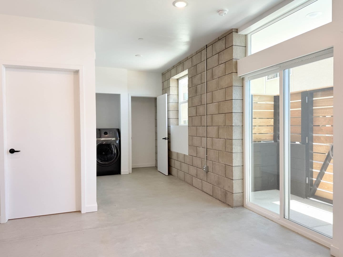 San Diego Apartment: 1520 Tyler Ave
