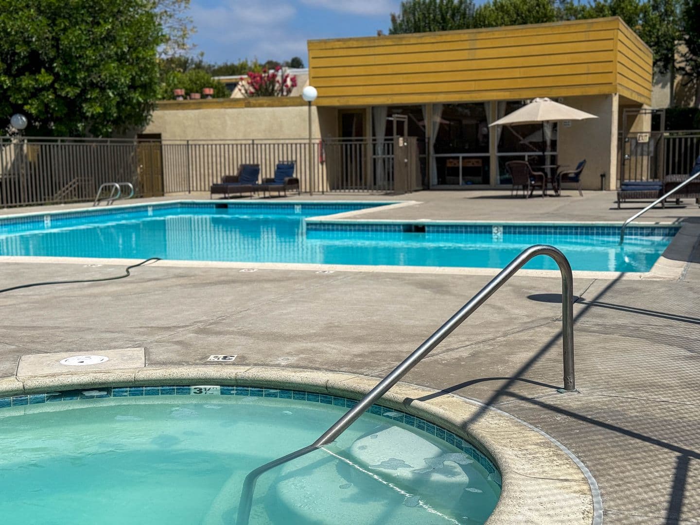 La Mesa Apartment: 5333 Baltimore Dr