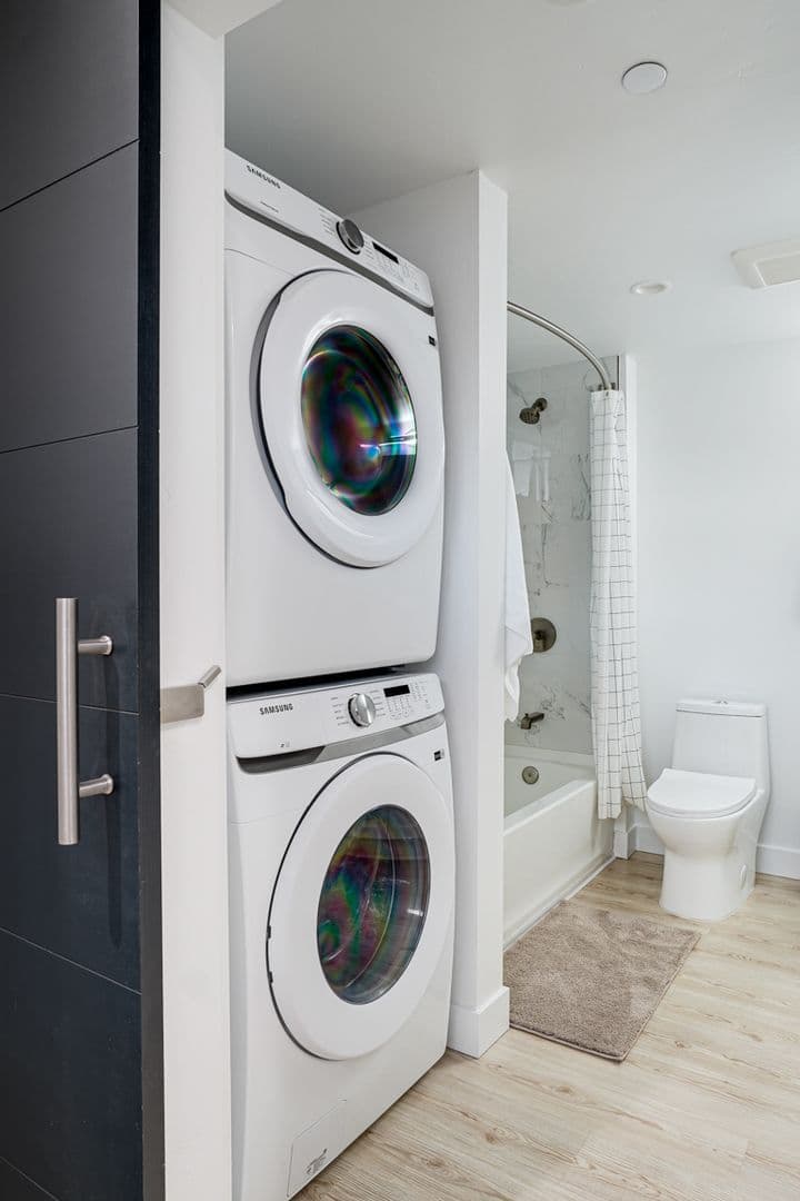 San Diego Apartment: 3910 Chapman Street