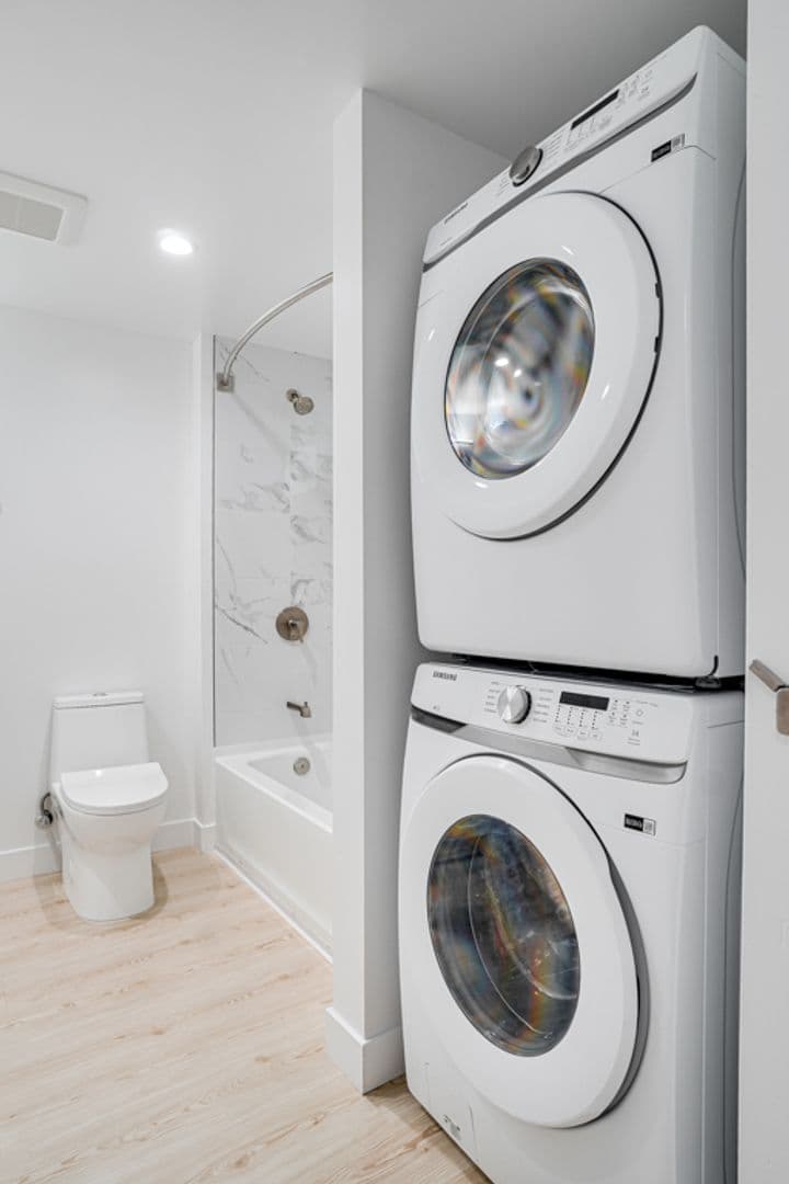 San Diego Apartment: 3910 Chapman Street