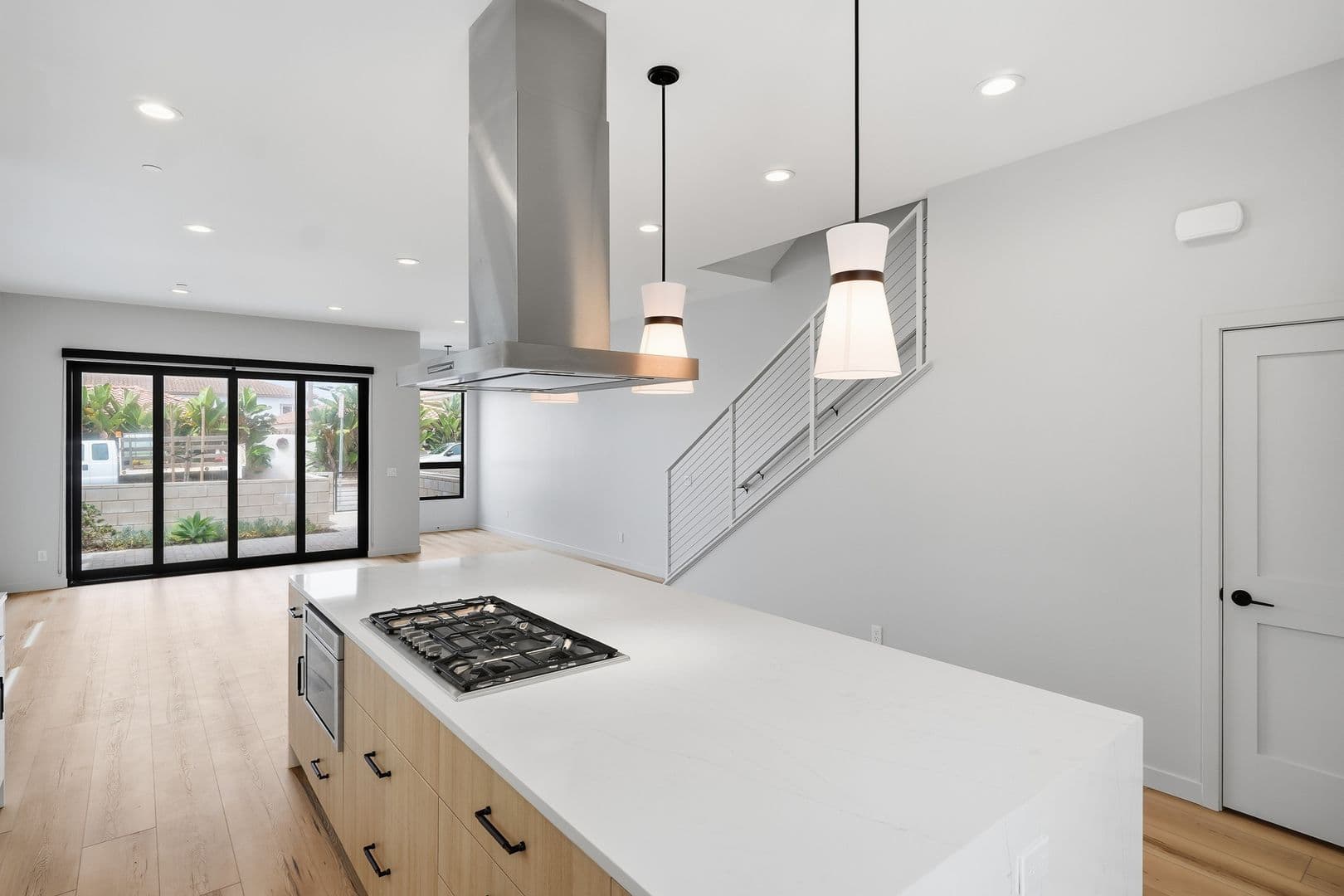 Imperial Beach Apartment: 107-113 Daisy Ave