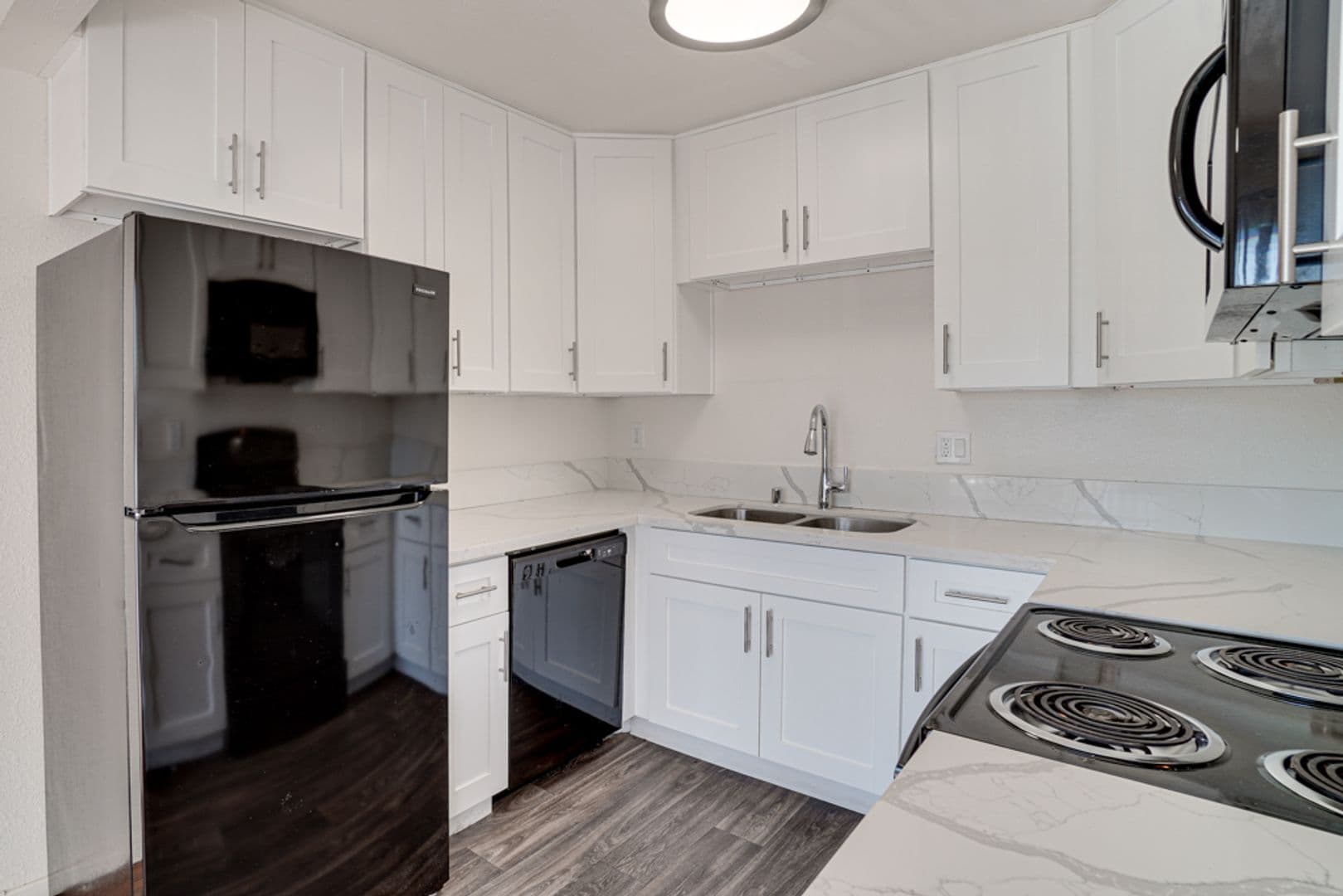 El Cajon Apartment: 1286 N Mollison Ave