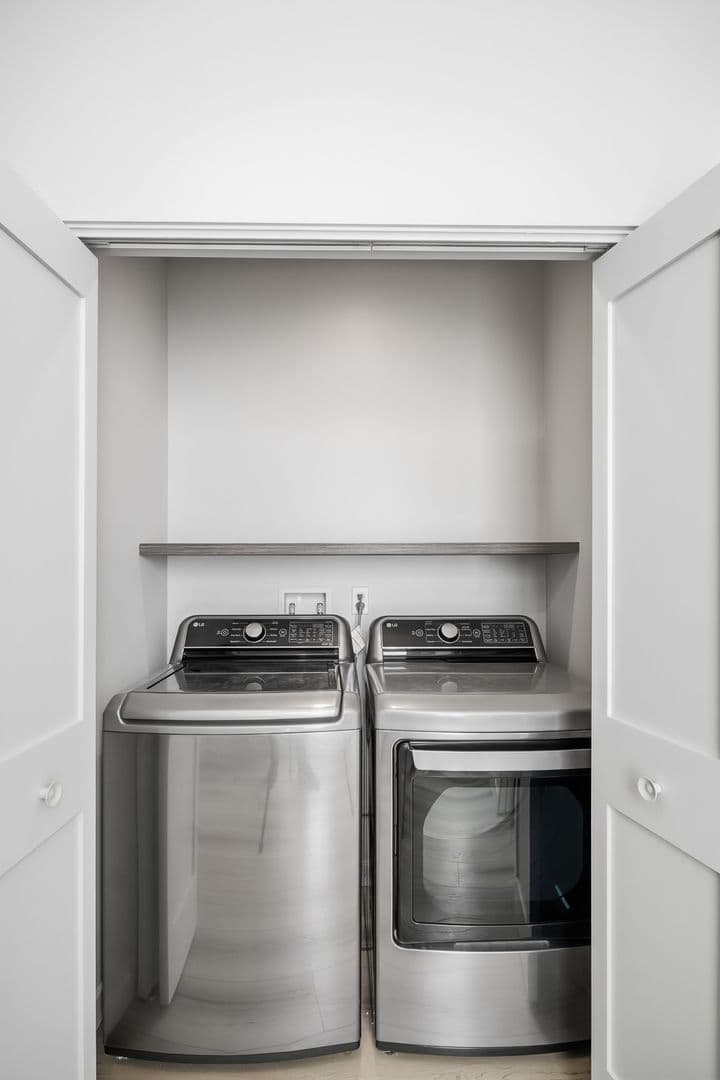 Imperial Beach Apartment: 107-113 Daisy Ave