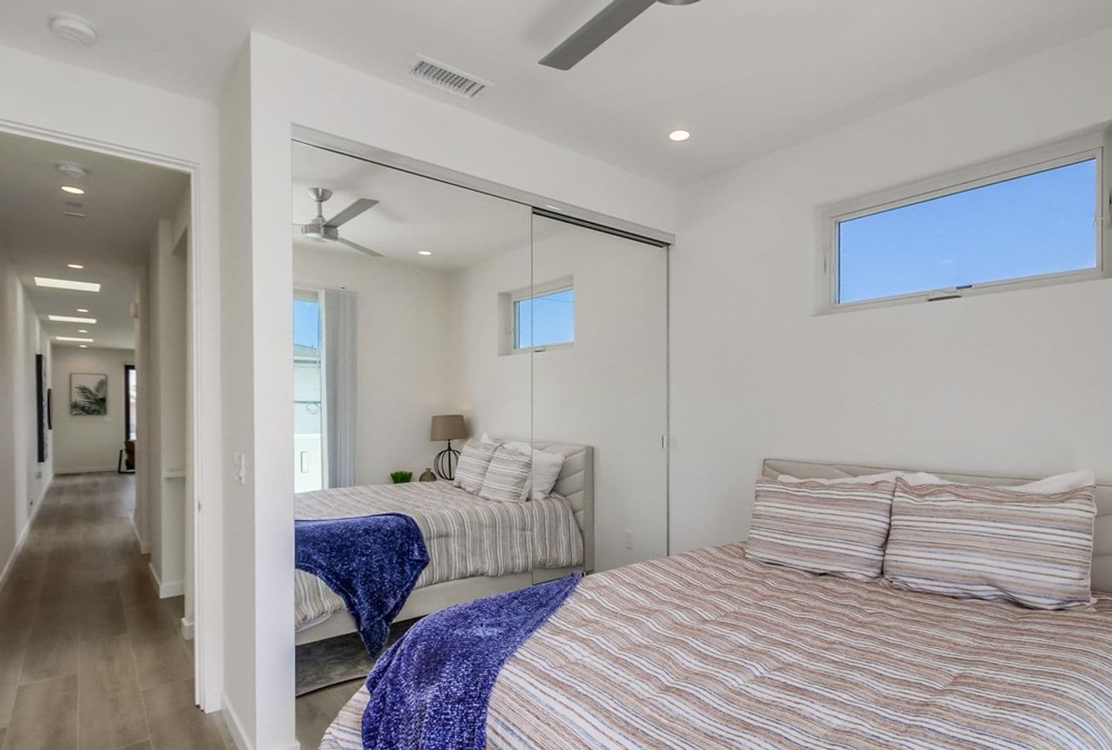 Imperial Beach House: 121 Date Ave