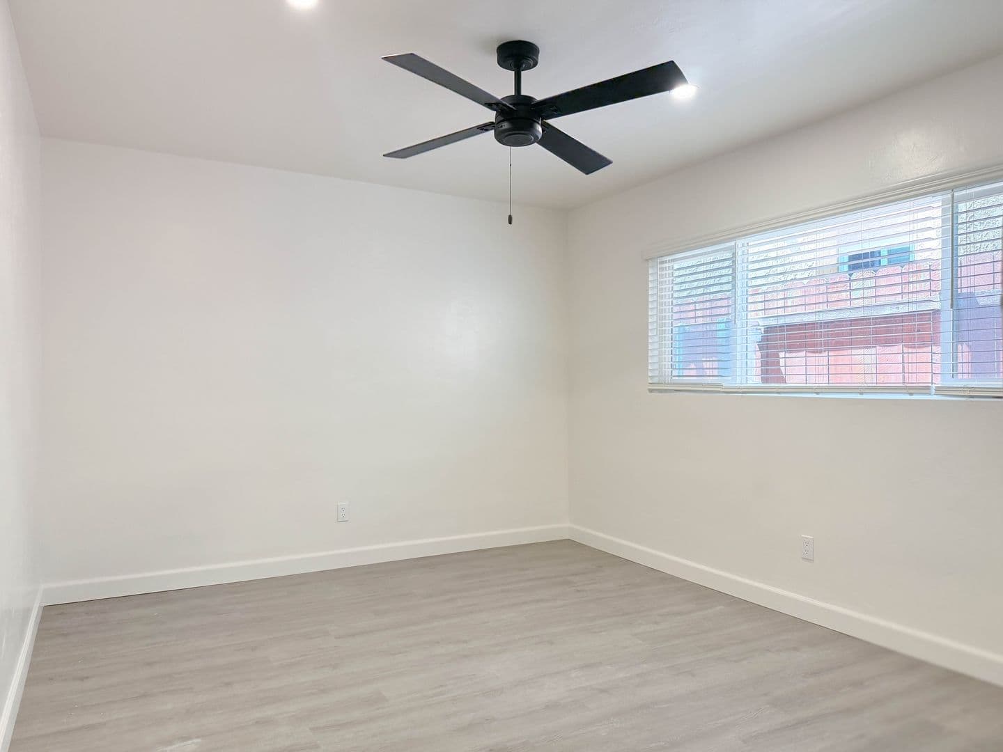 San Diego Apartment: 4427 Estrella Ave