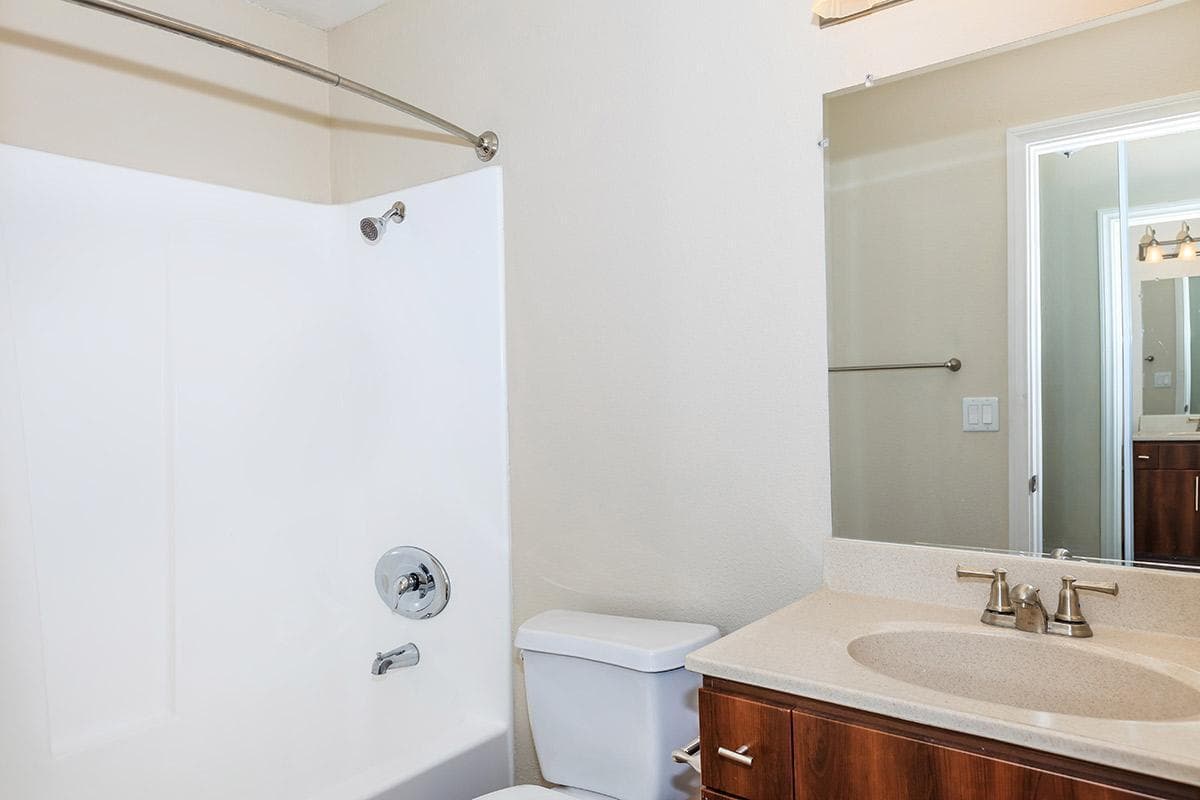 La Mesa Apartment: 5333 Baltimore Dr