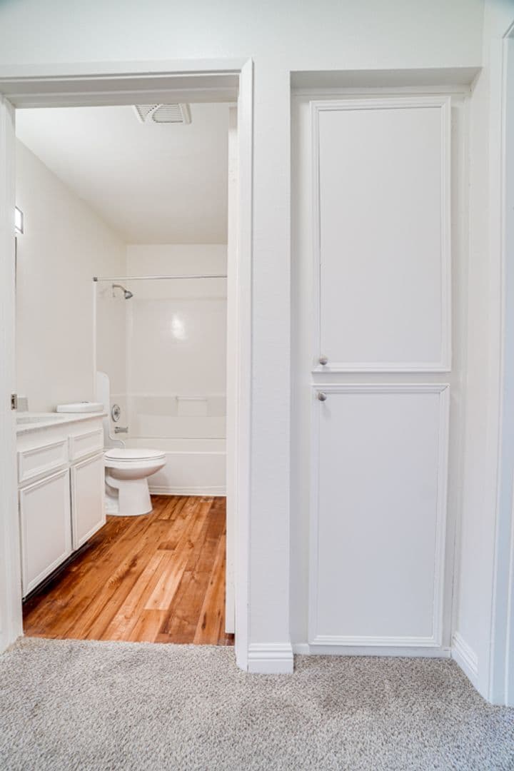 Santee Apartment: 8961 N Magnolia Ave