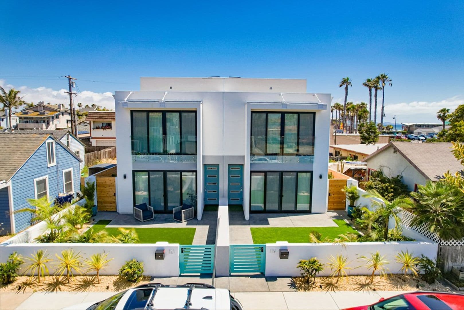 Imperial Beach House: 121 Date Ave