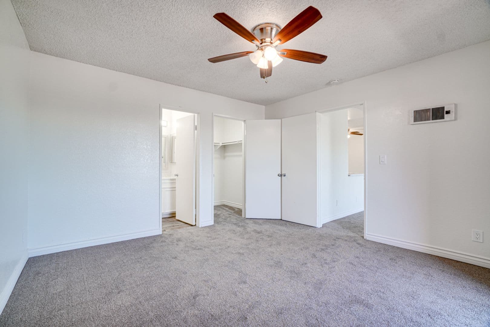 Chula Vista Apartment: 670 F Street