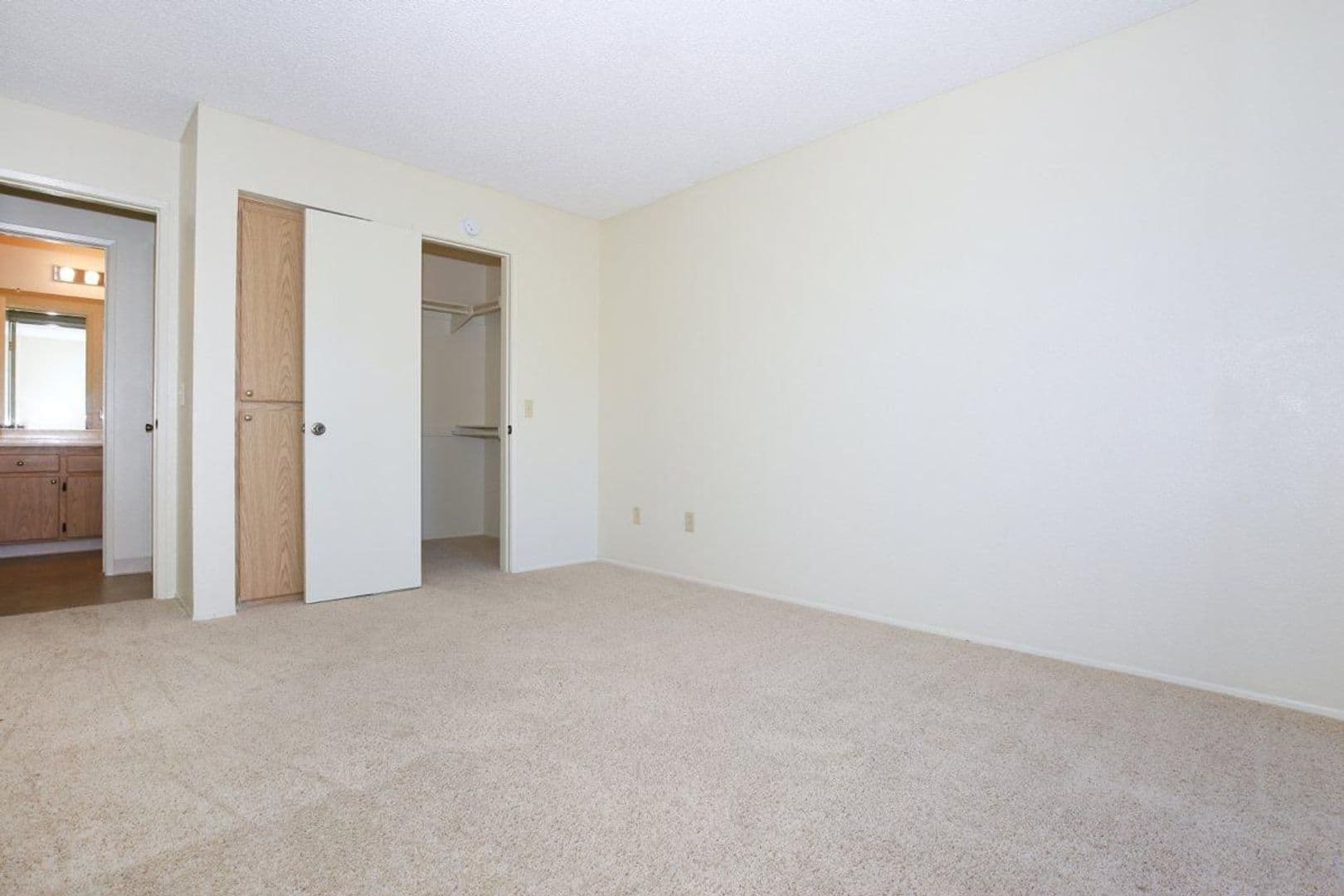 Chula Vista Apartment: 350 3rd Ave
