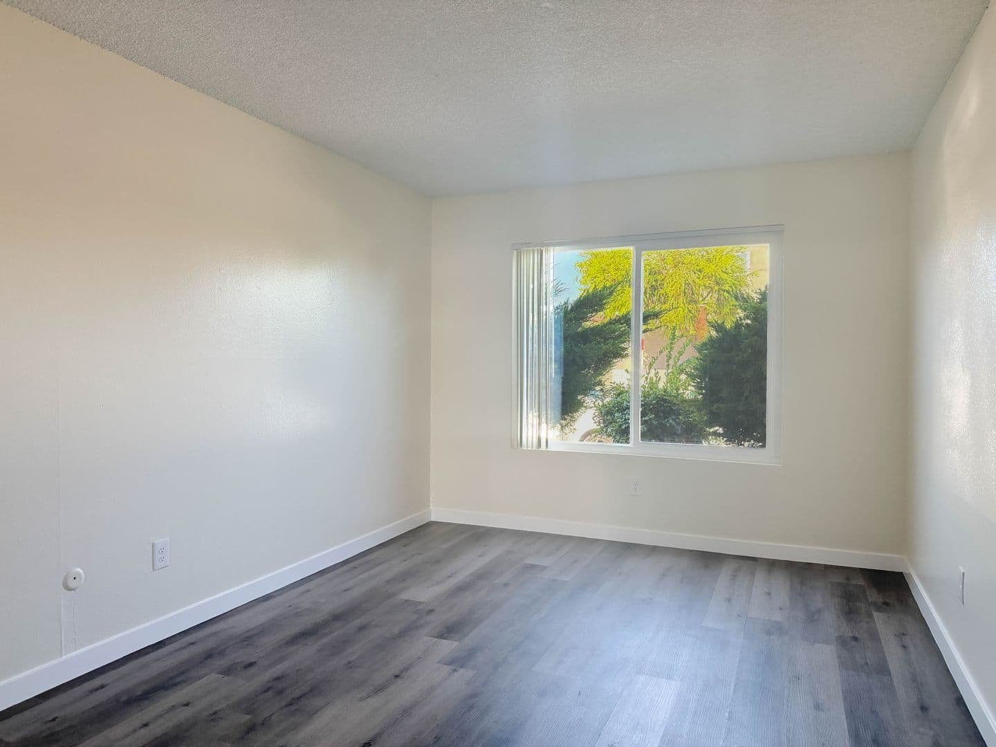 El Cajon Apartment: 573 Emerald Ave