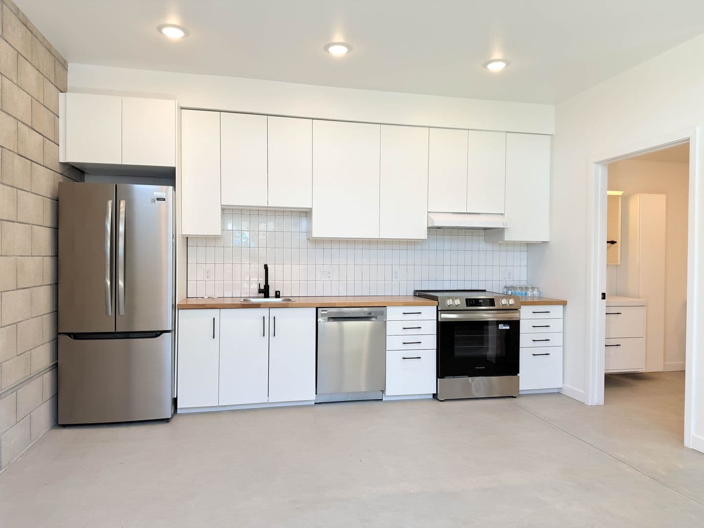 San Diego Apartment: 1520 Tyler Ave