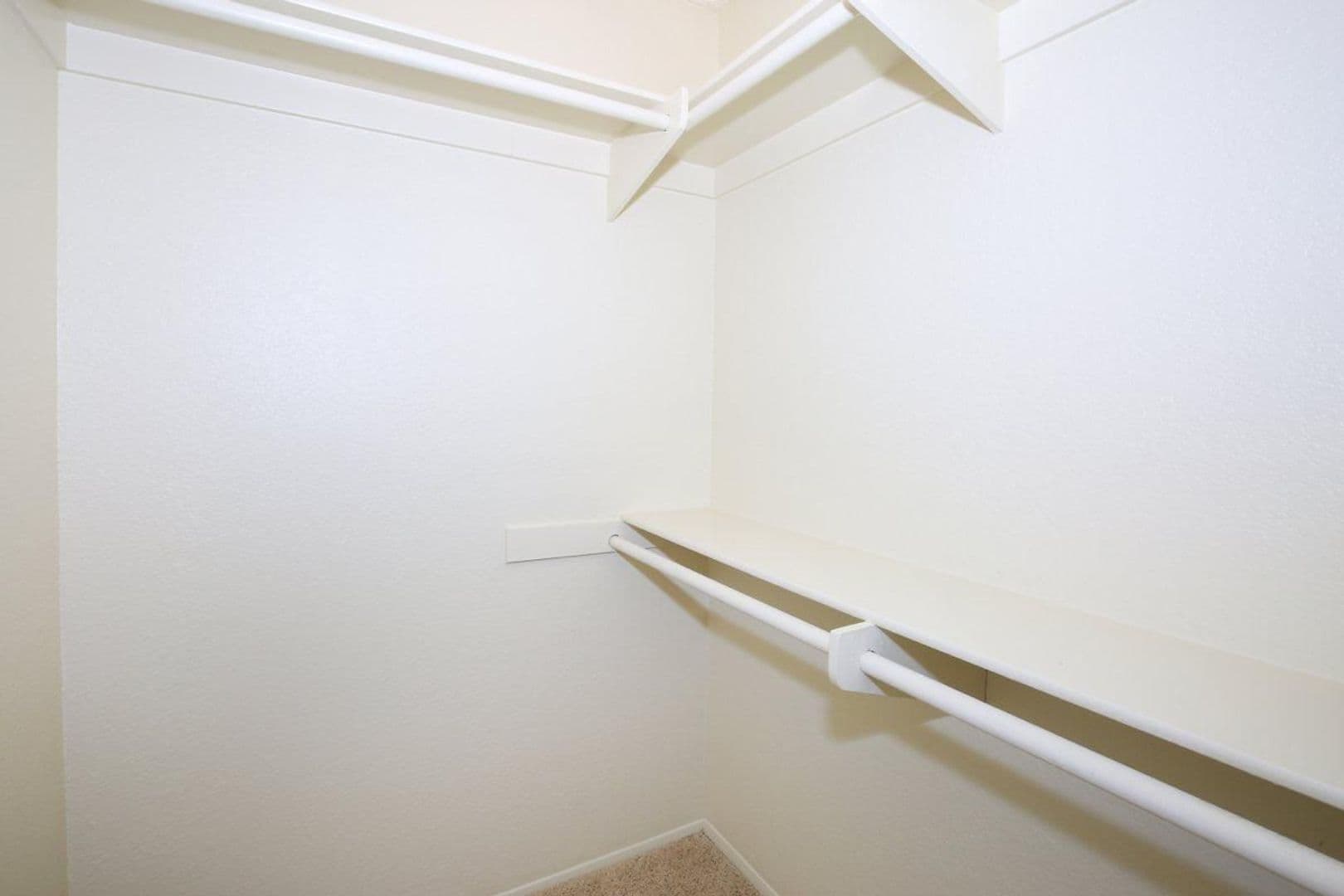 Chula Vista Apartment: 350 3rd Ave