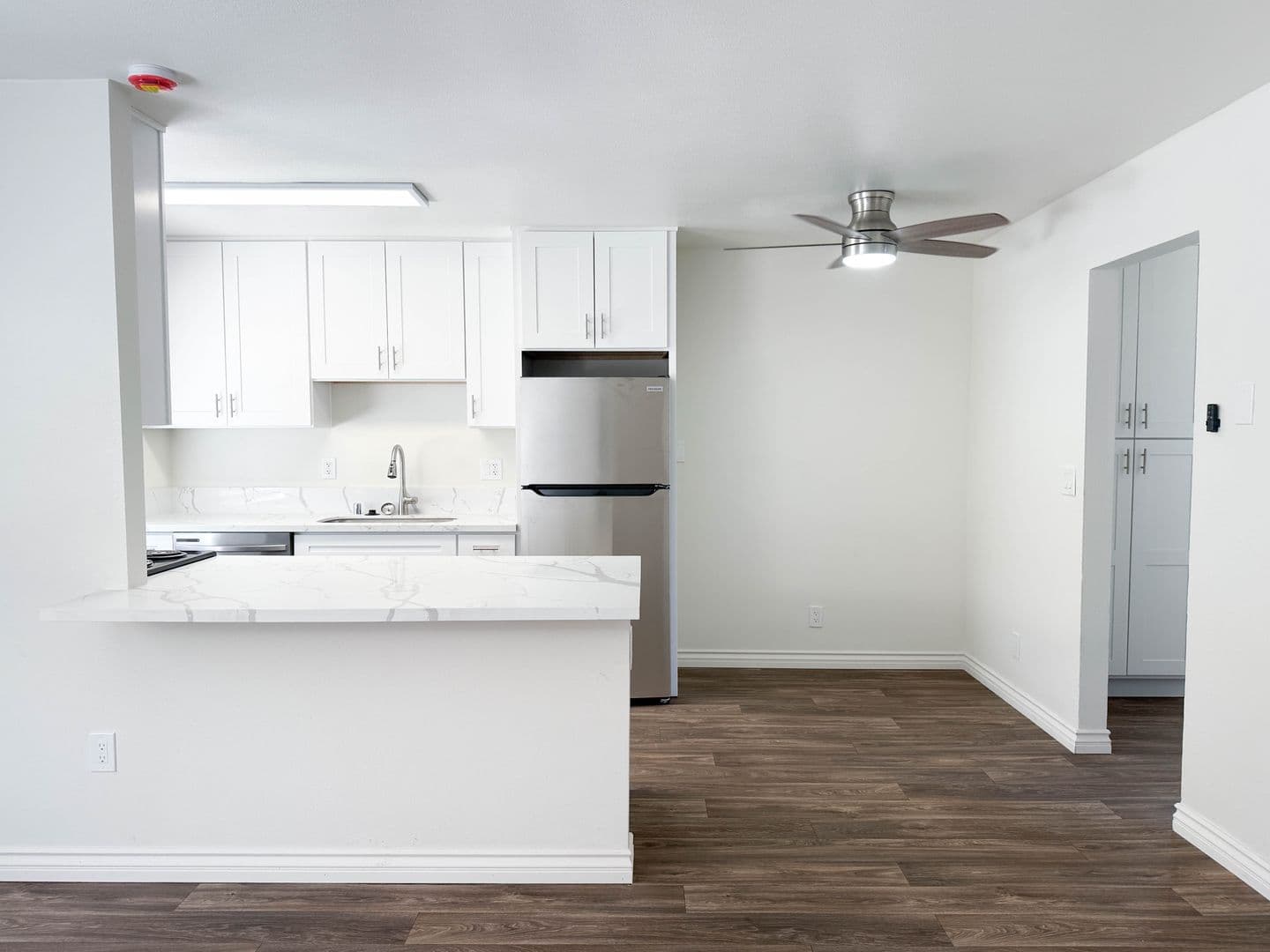 Lakeside Apartment: 9250 Winter Gardens & 12058 Rockcrest Rd.
