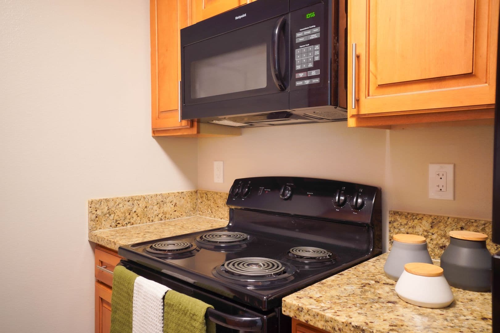 San Diego Apartment: 6867 Golfcrest Drive