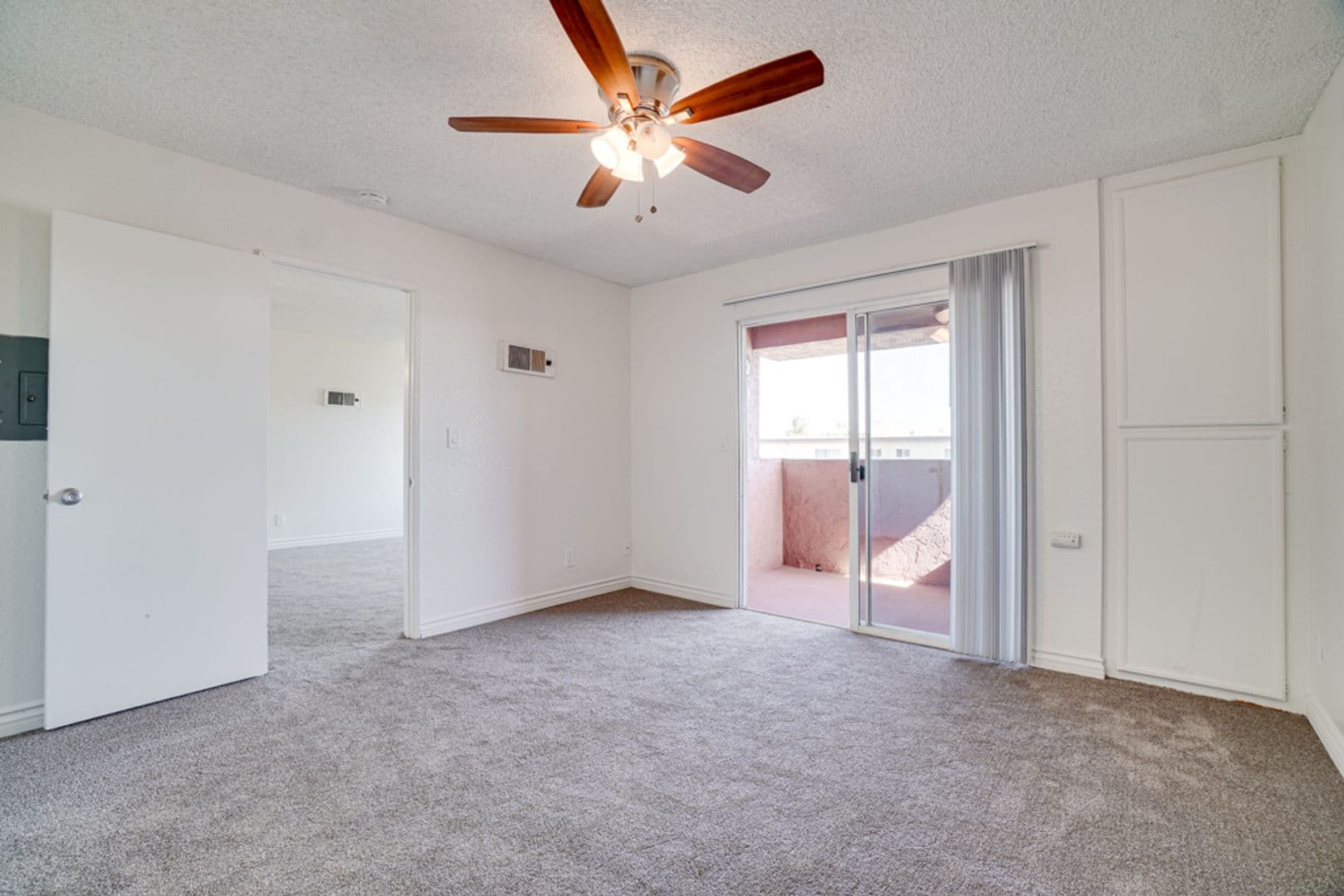 Chula Vista Apartment: 670 F Street