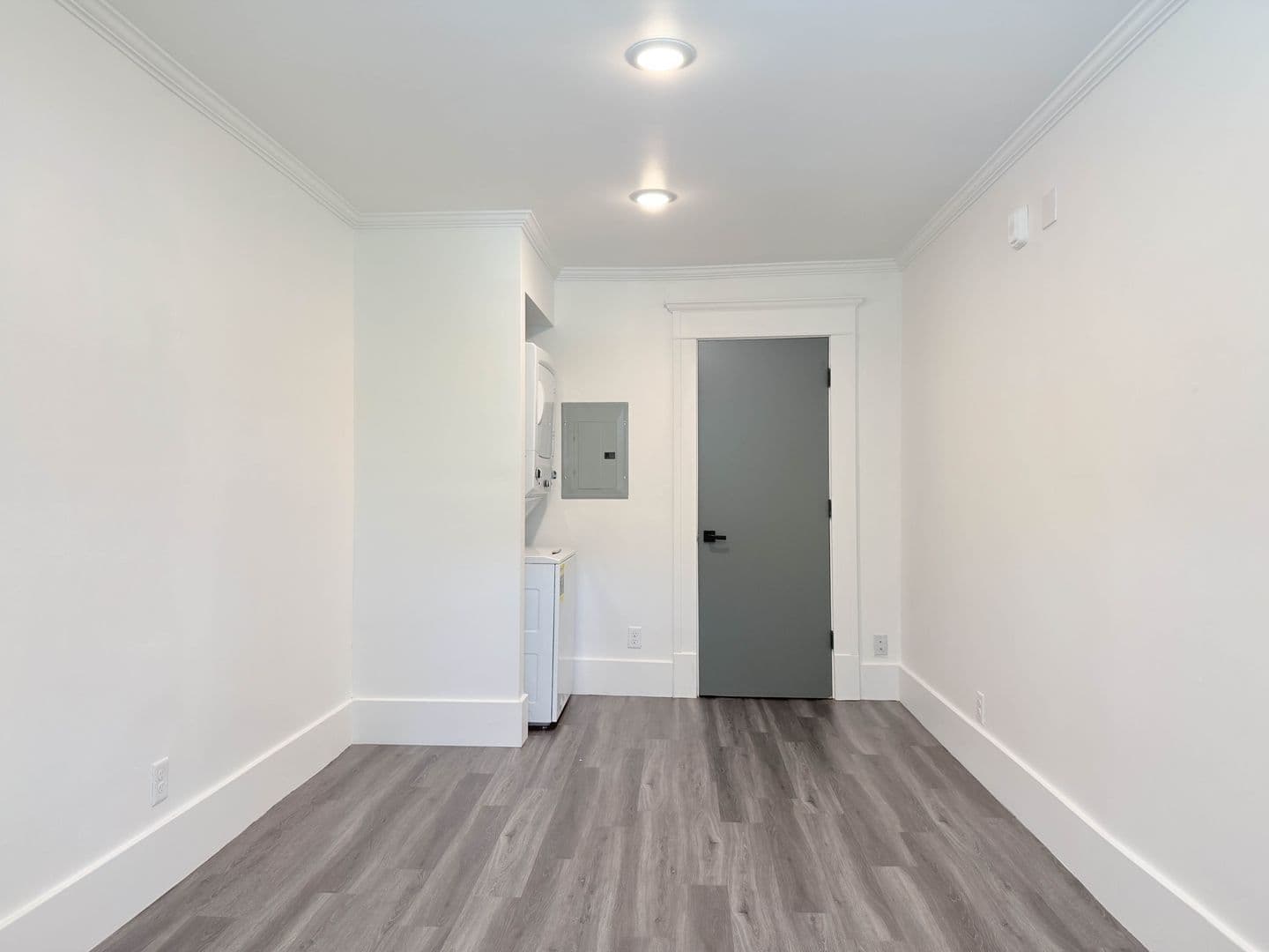 San Diego Apartment: 1520 Tyler Ave