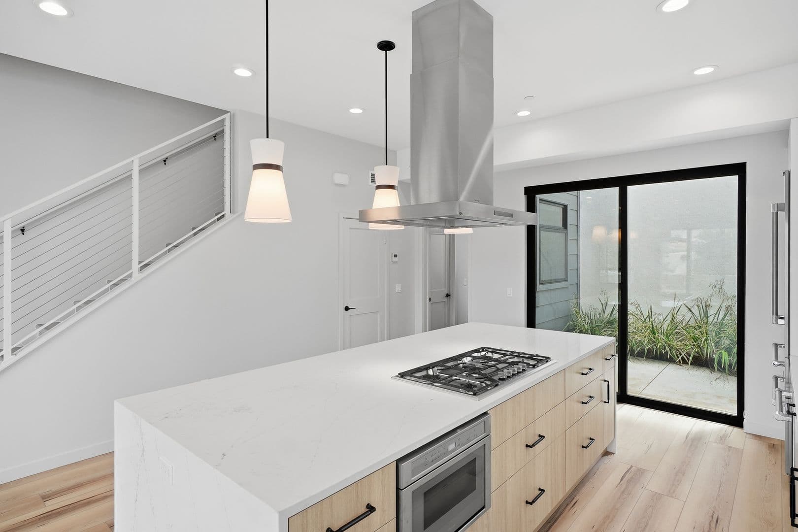 Imperial Beach Apartment: 107-113 Daisy Ave
