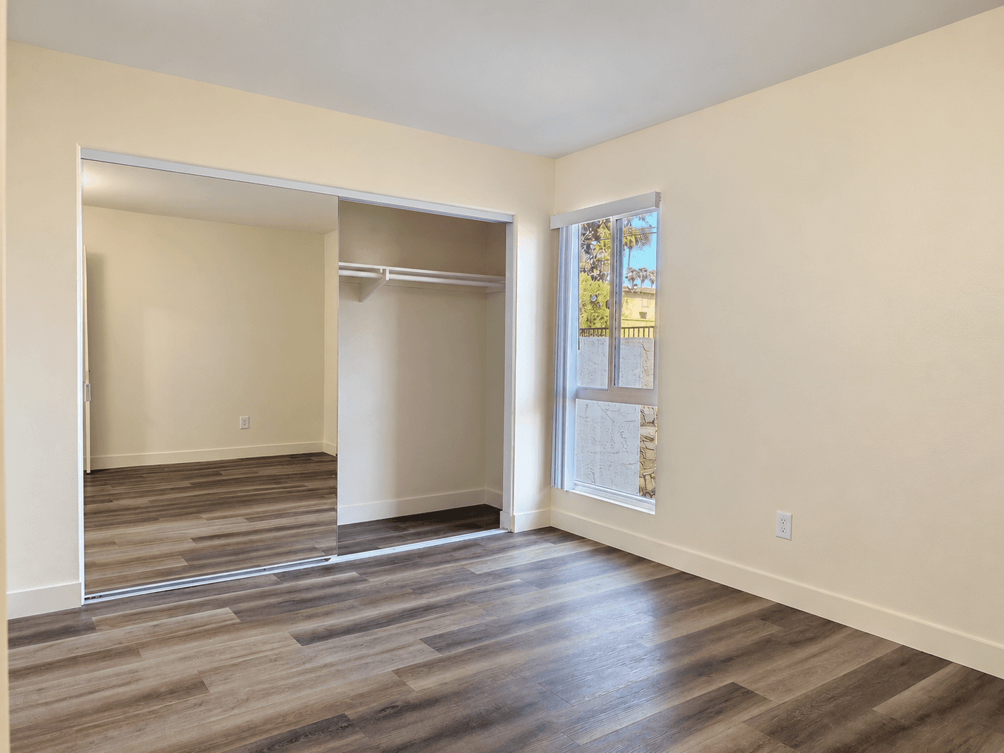 El Cajon Apartment: 372 Emerald Ave