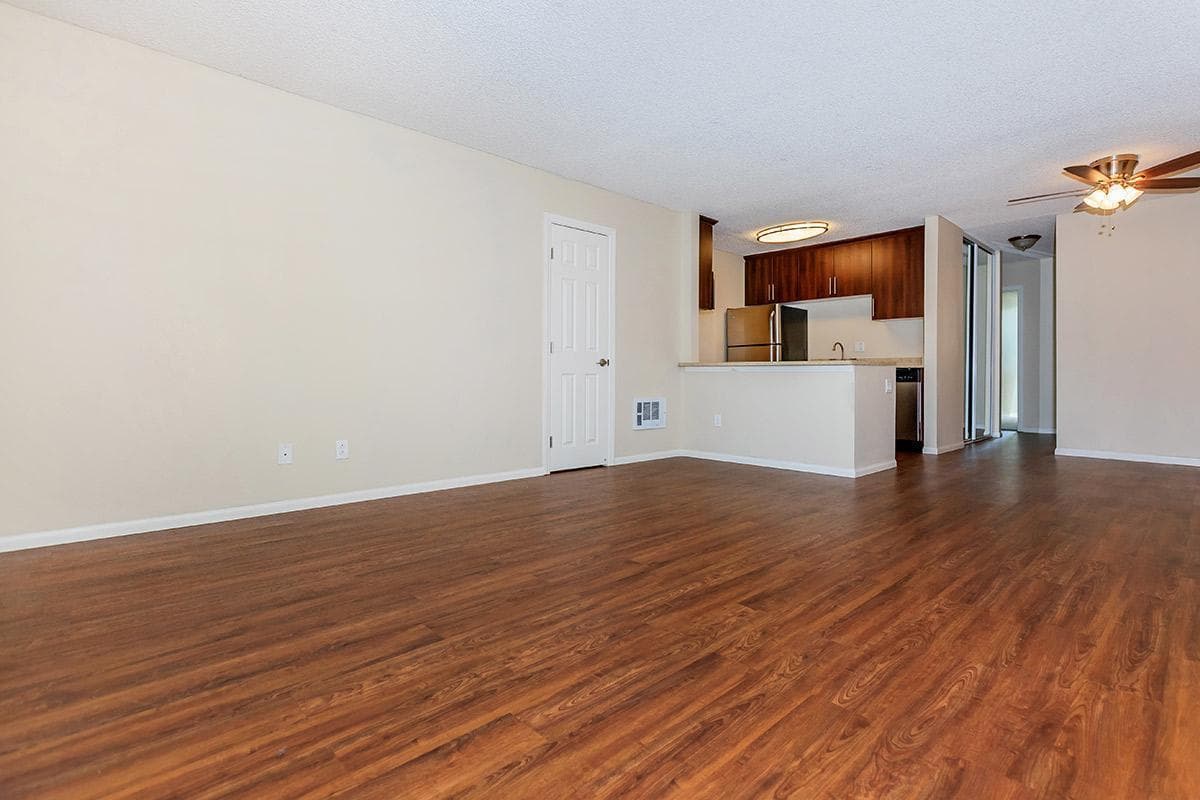 La Mesa Apartment: 5333 Baltimore Dr