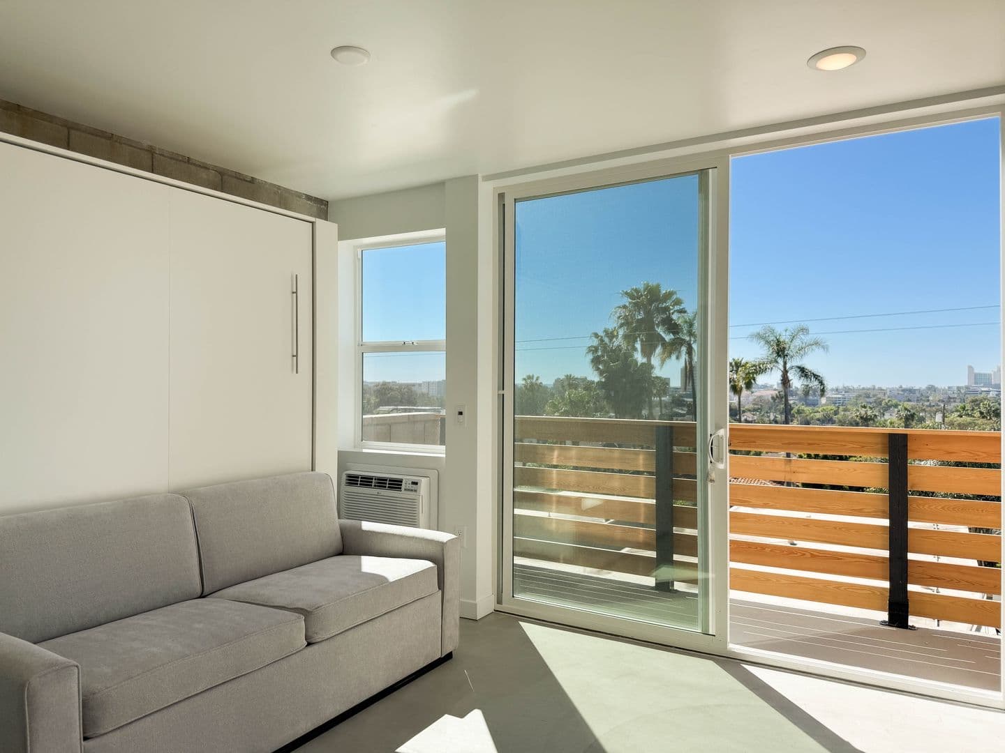 San Diego Apartment: 1520 Tyler Ave