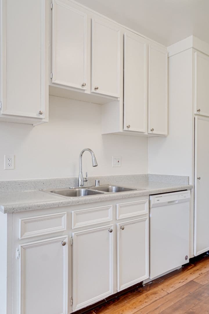 Santee Apartment: 8961 N Magnolia Ave