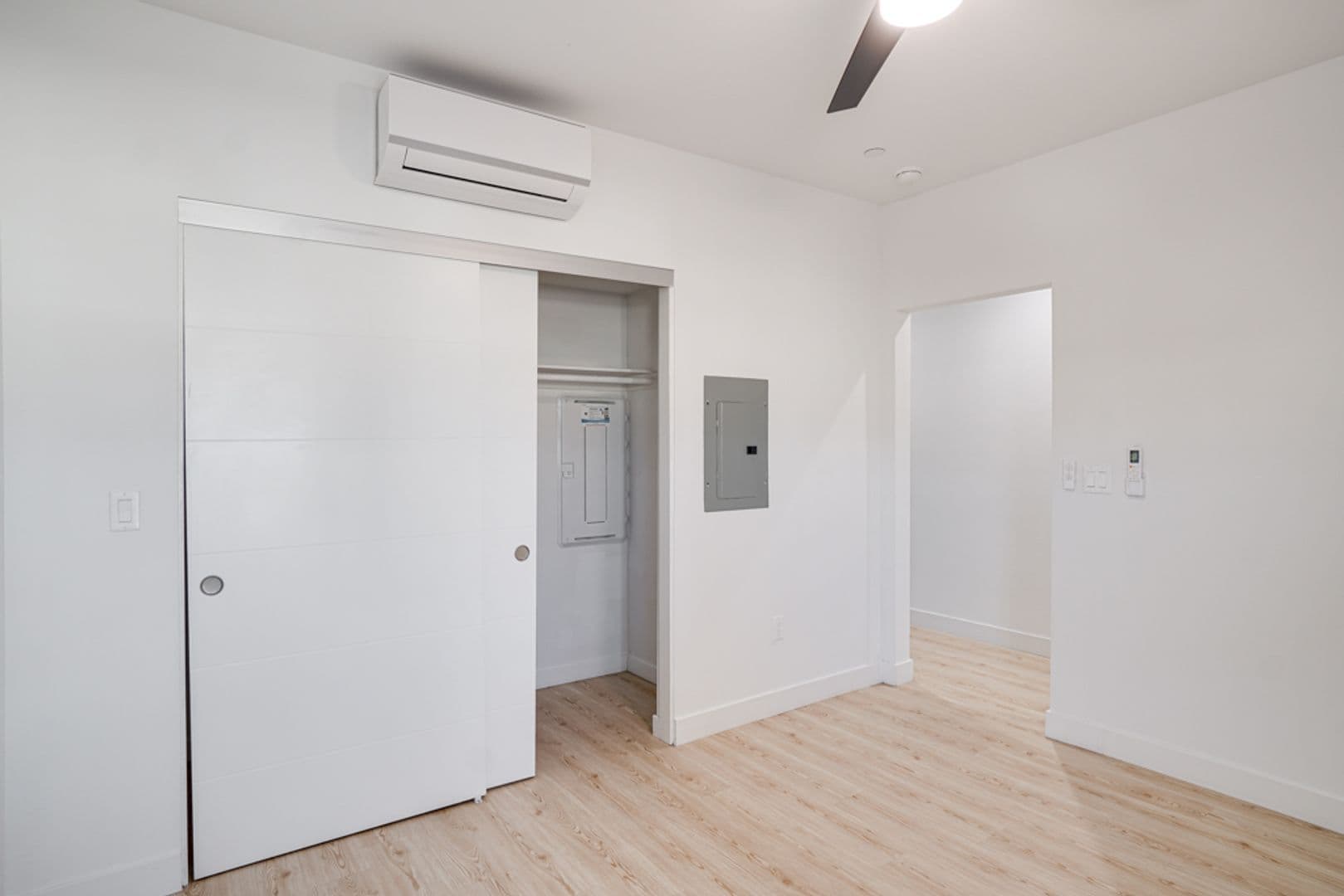 San Diego Apartment: 3910 Chapman Street