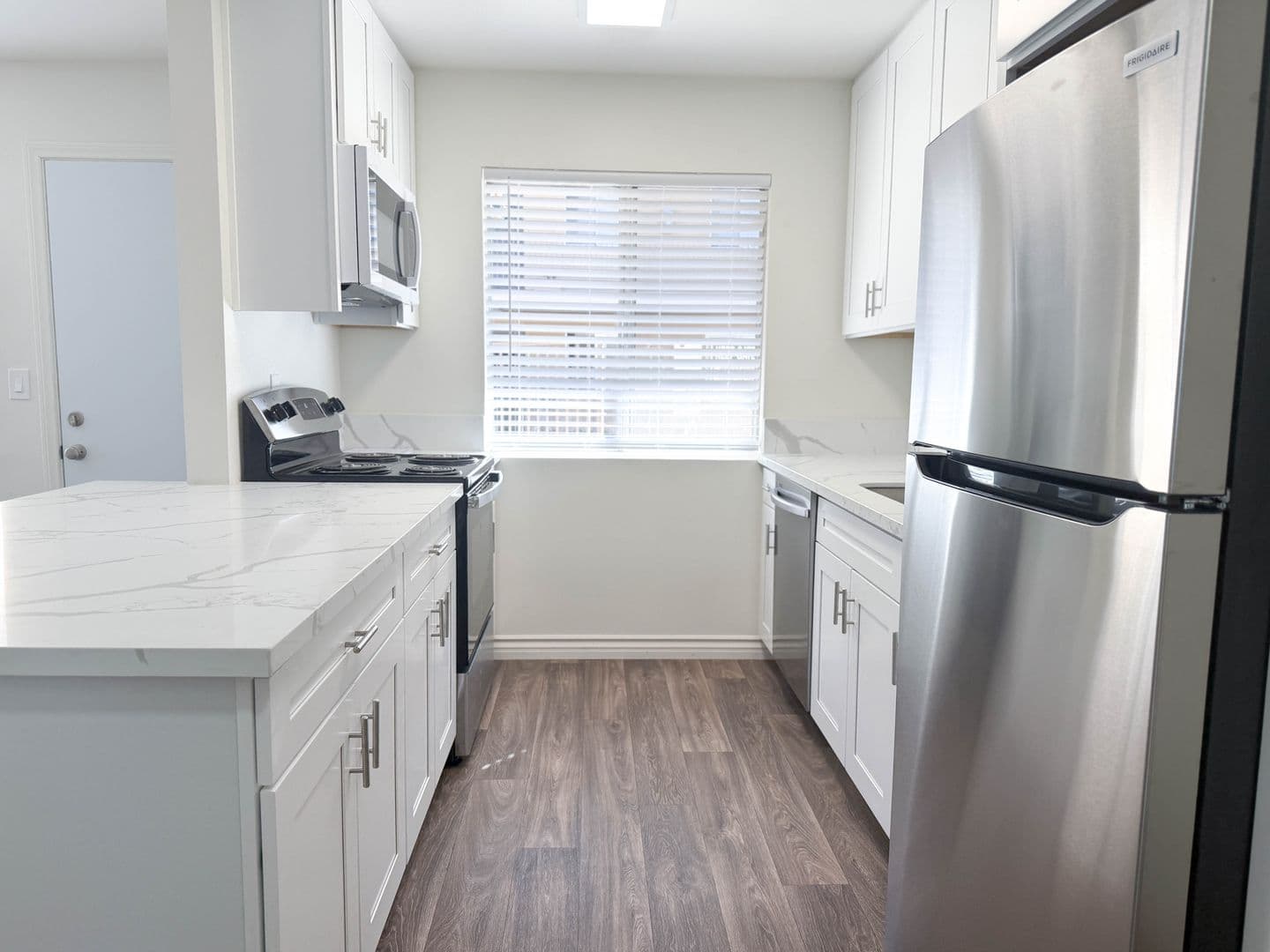 Lakeside Apartment: 9250 Winter Gardens & 12058 Rockcrest Rd.