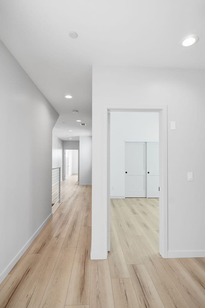Imperial Beach Apartment: 107-113 Daisy Ave