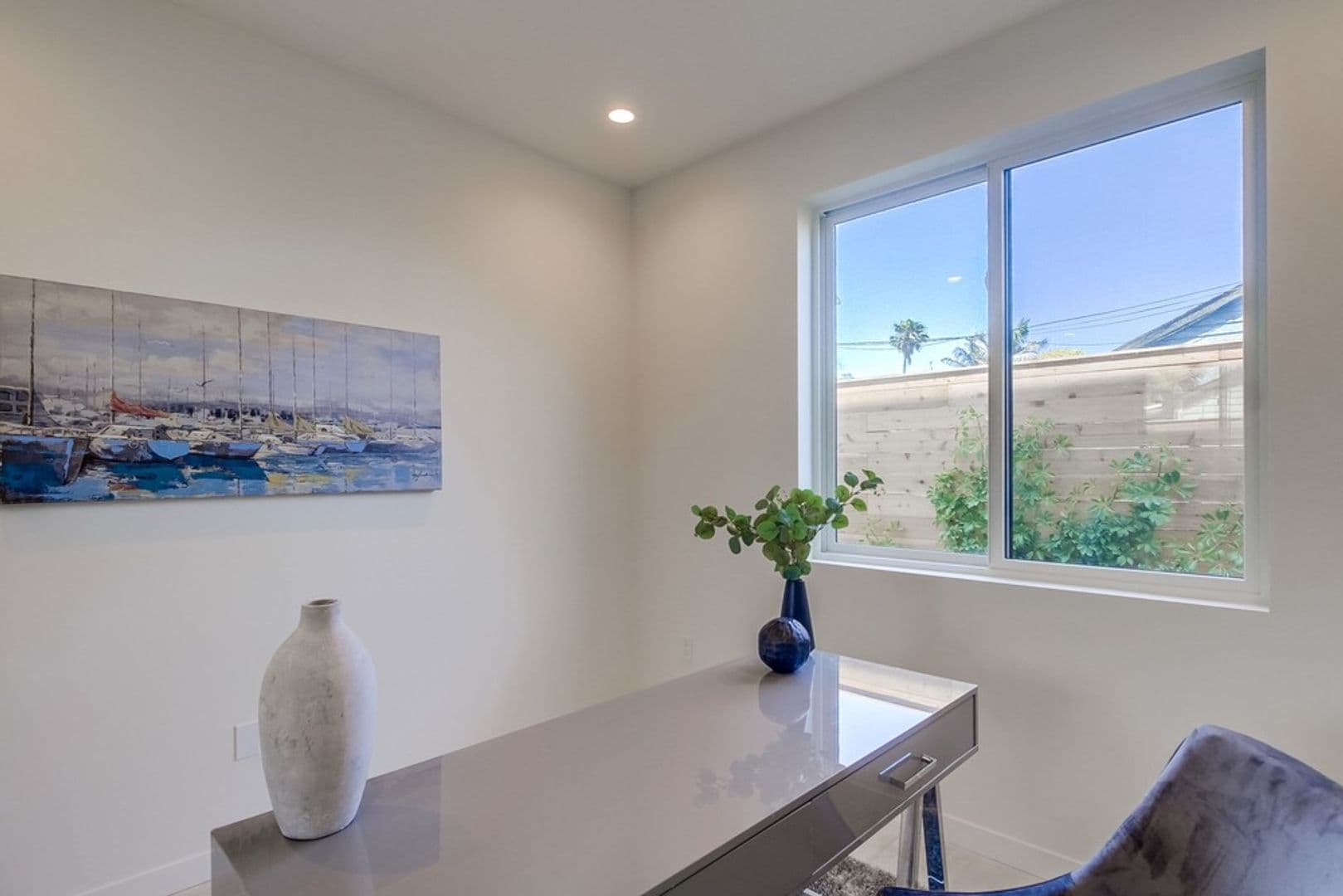 Imperial Beach House: 121 Date Ave