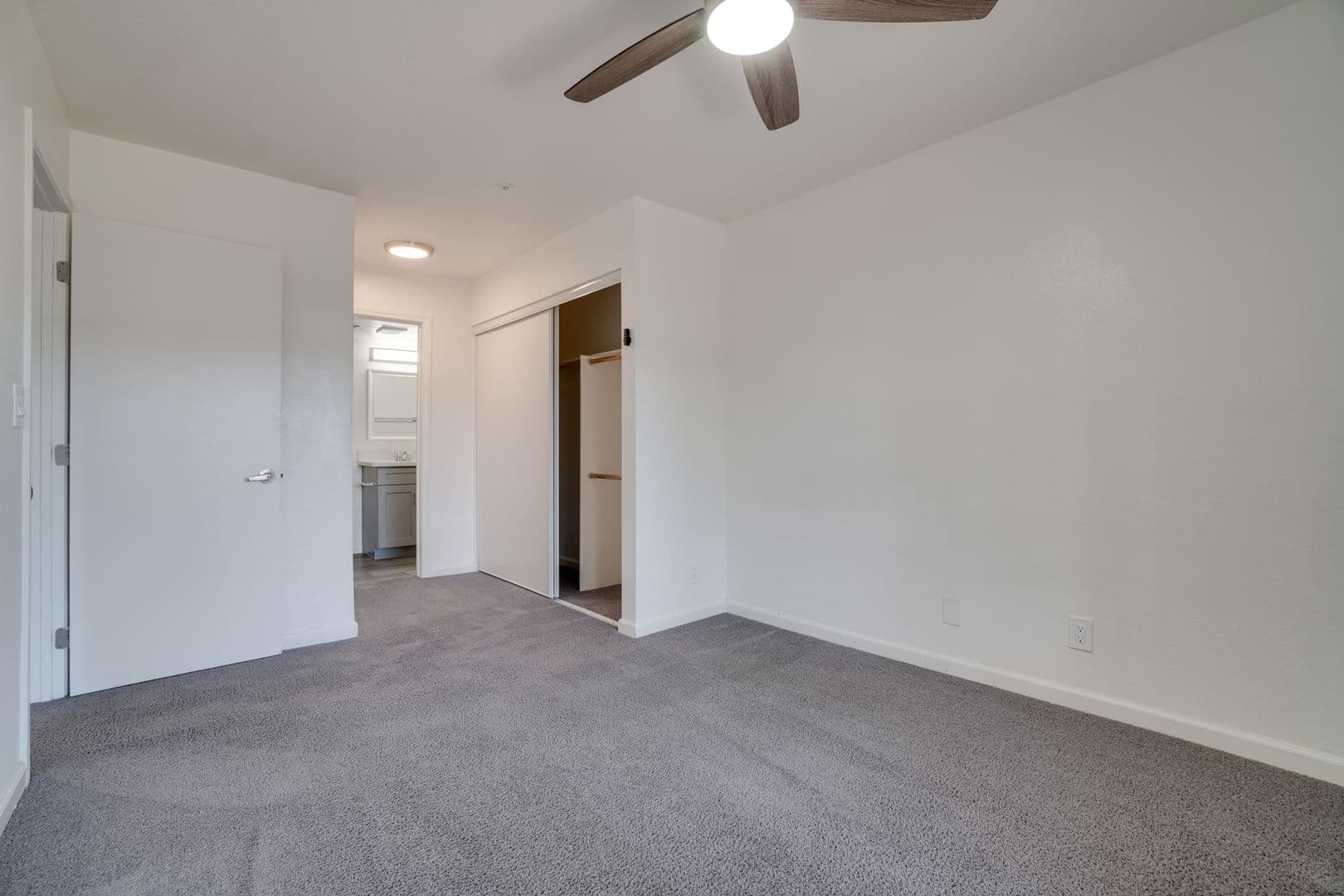 San Marcos Apartment: 580-592 Los Vallecitos Blvd