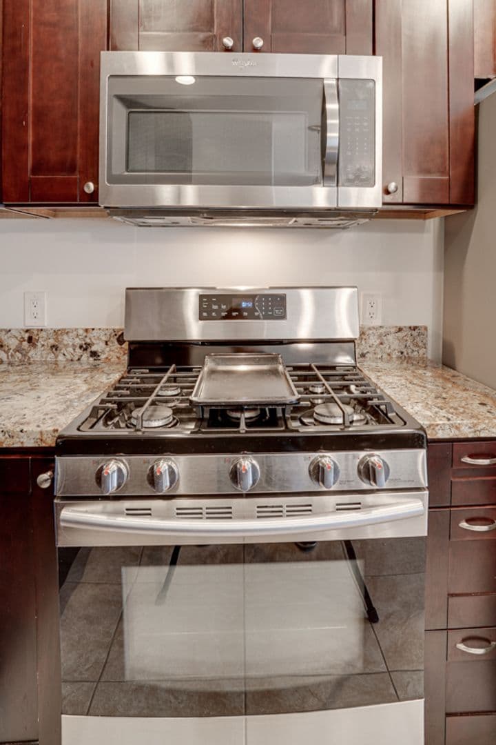 La Mesa Apartment: 4566 Date Ave