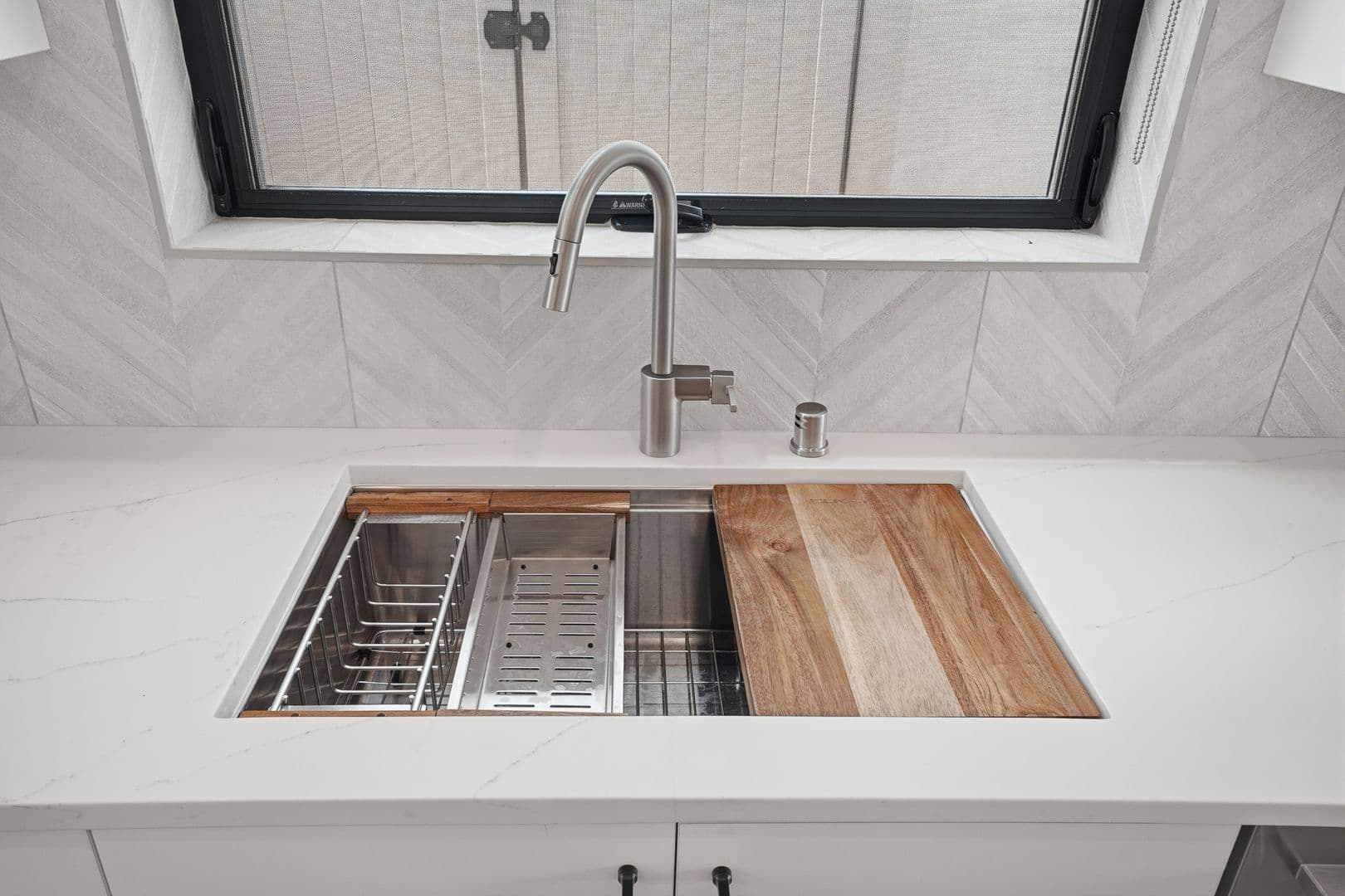 Imperial Beach Apartment: 107-113 Daisy Ave