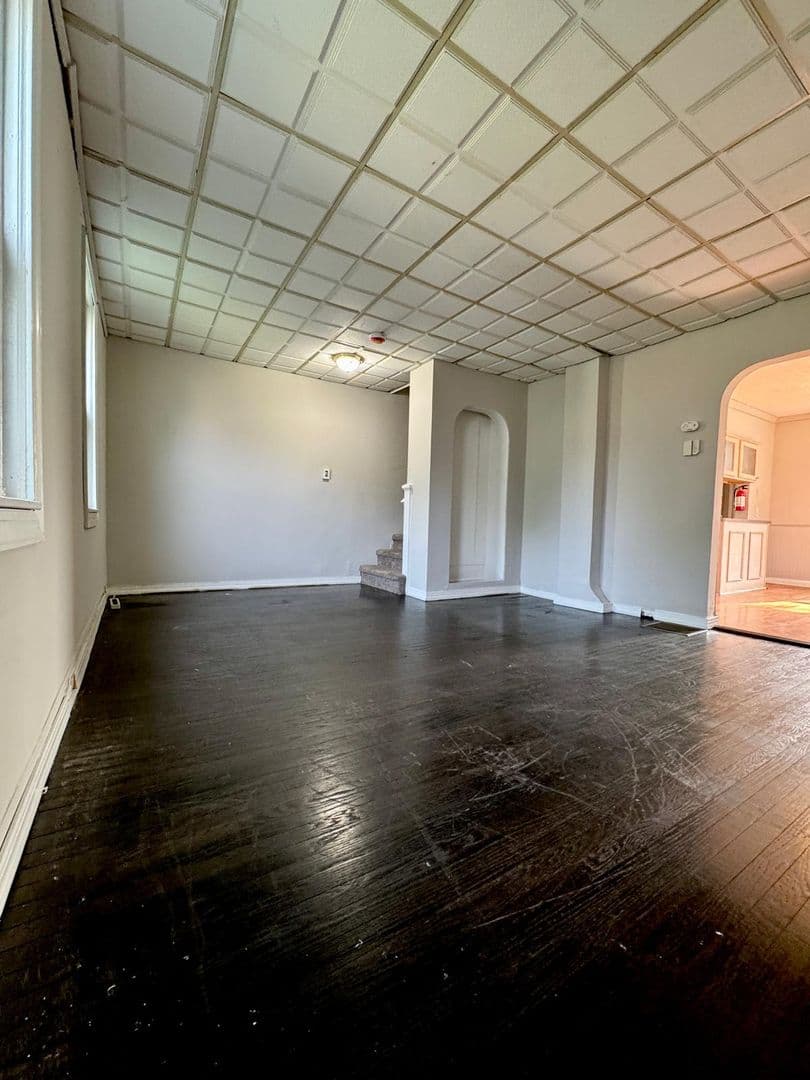 Brooklawn House: 242 New Jersey Rd