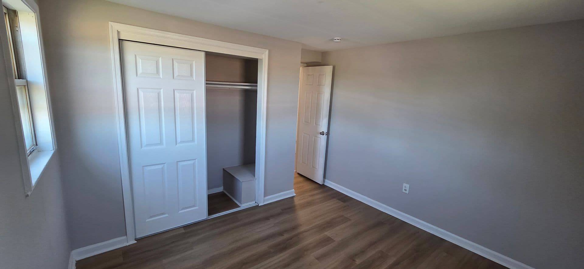 Levittown House: 1019 Green Ln