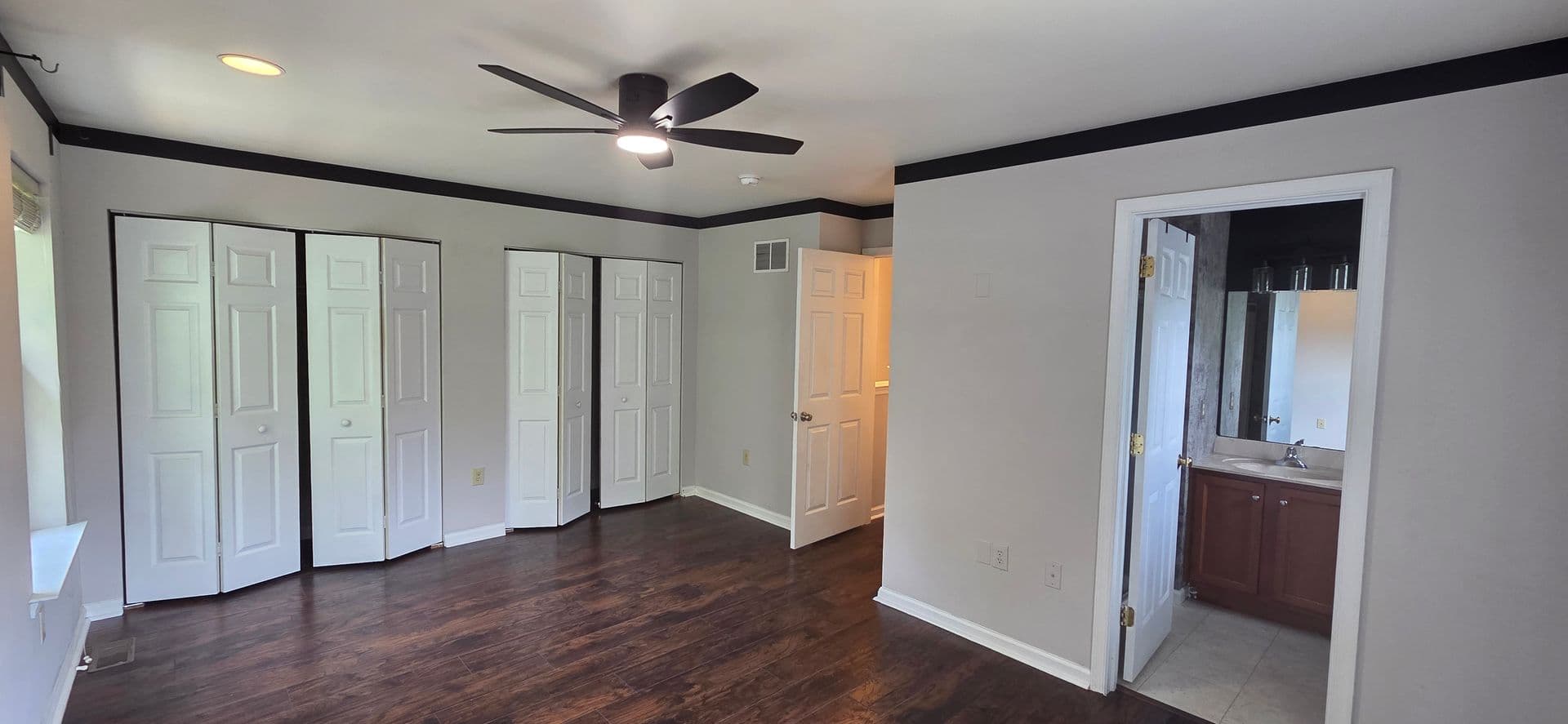 Sicklerville Townhome: 20 Normans Ford Dr