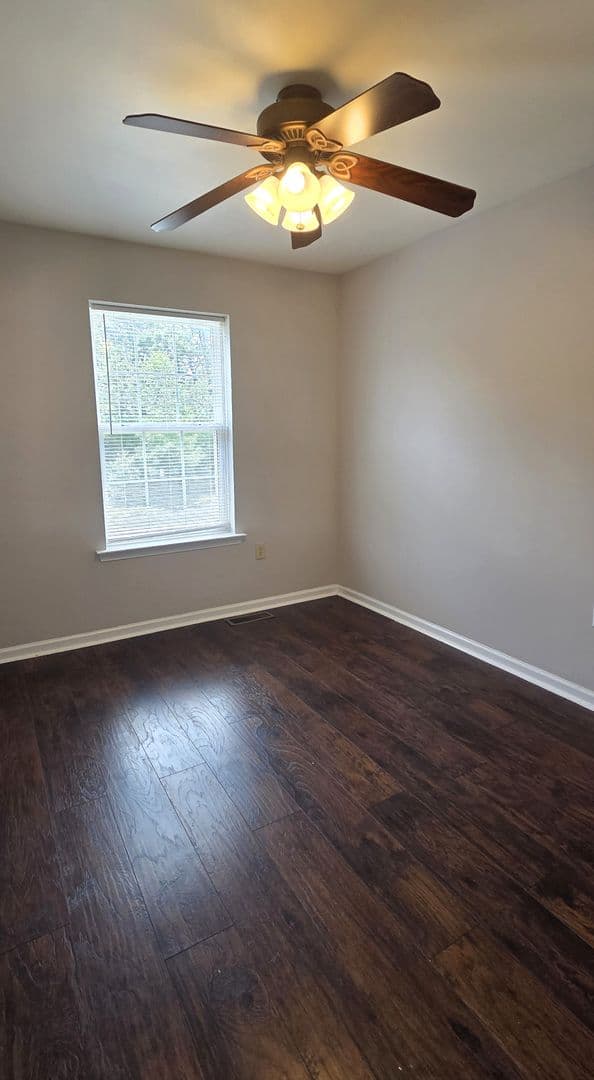 Sicklerville Townhome: 20 Normans Ford Dr