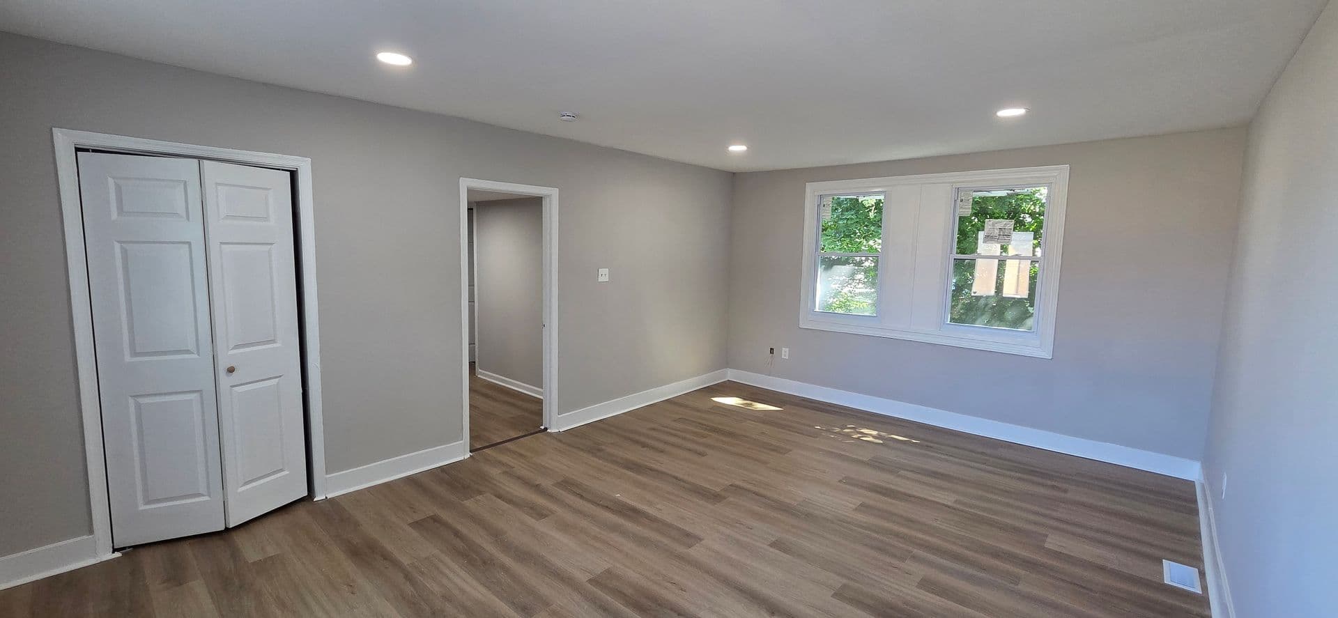 Levittown House: 1019 Green Ln