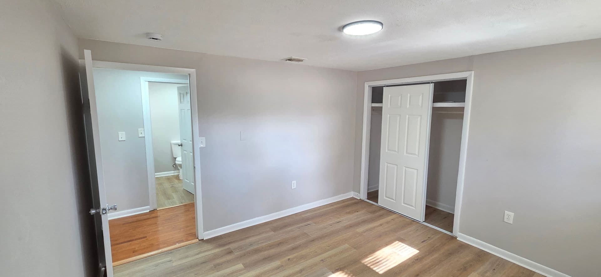 Williamstown House: 319 Jays Ave