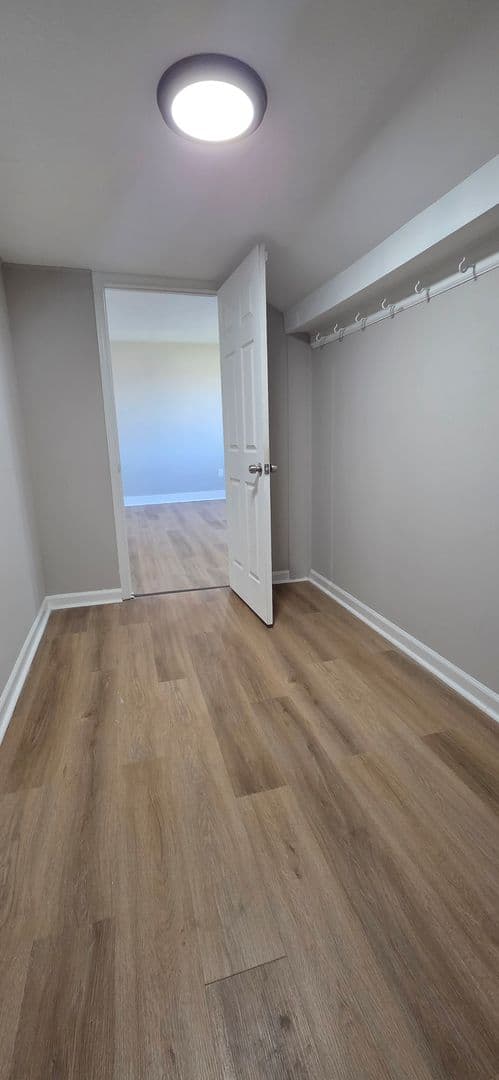 Levittown House: 1019 Green Ln