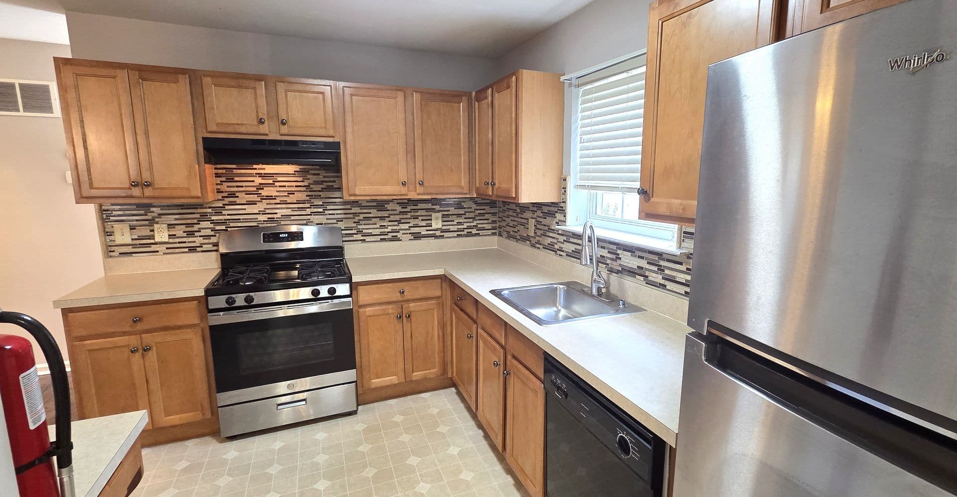 Sicklerville Townhome: 20 Normans Ford Dr