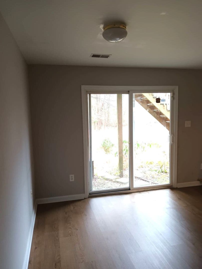 Clementon House: 2039 BROADACRES DR