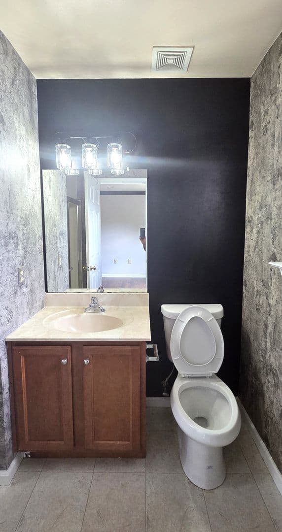 Sicklerville Townhome: 20 Normans Ford Dr