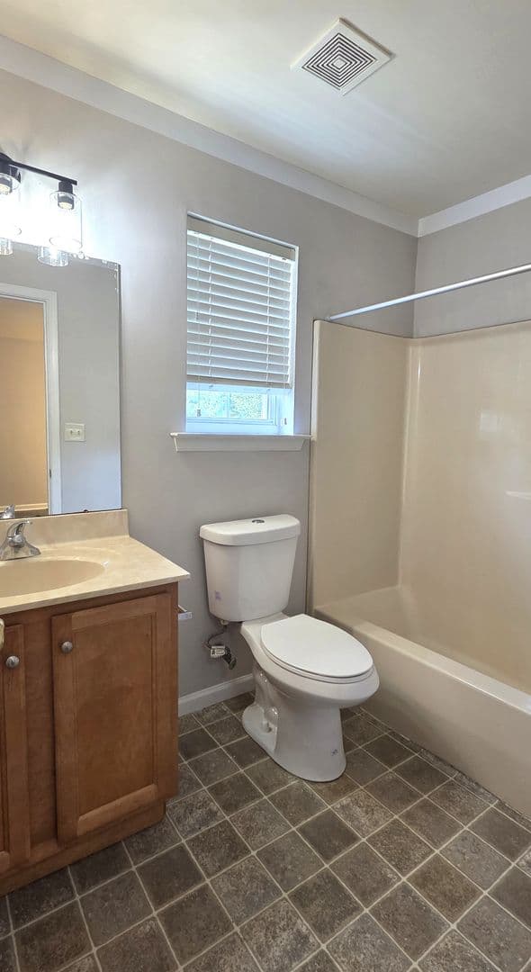Sicklerville Townhome: 20 Normans Ford Dr