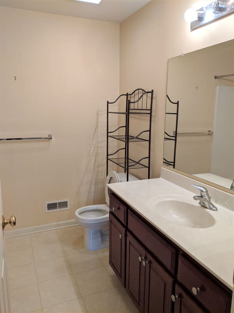 Sicklerville Townhome: 11 Camino Ct