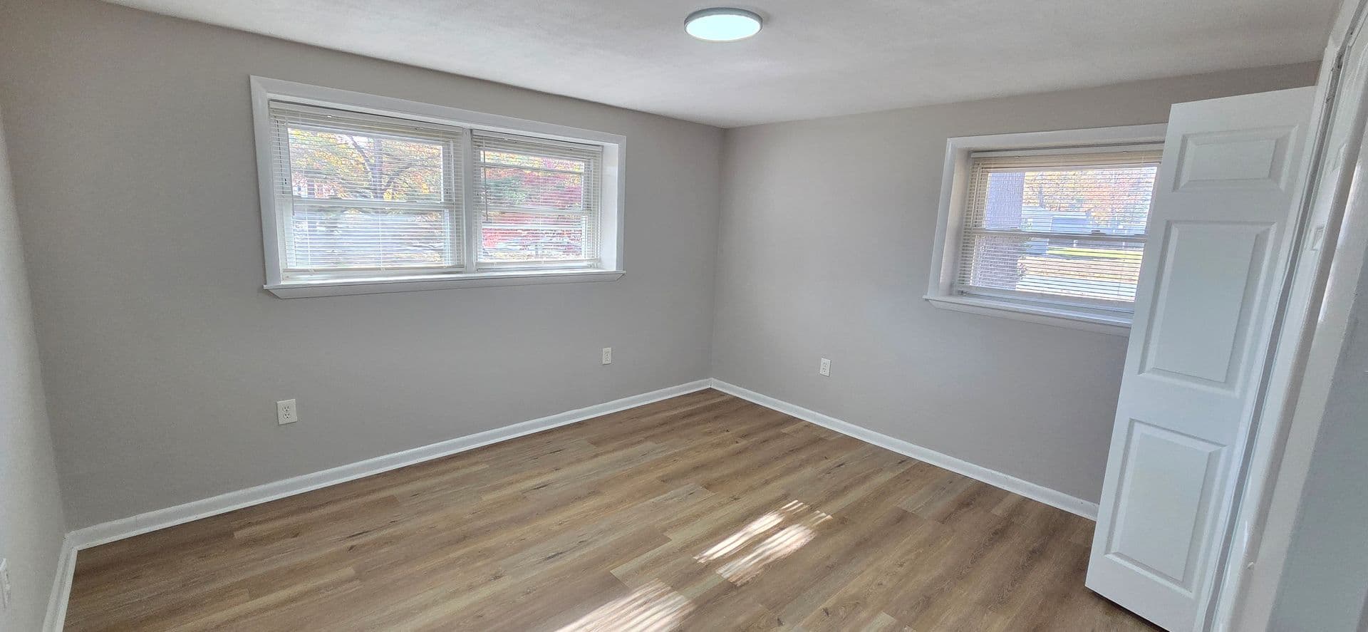 Williamstown House: 319 Jays Ave