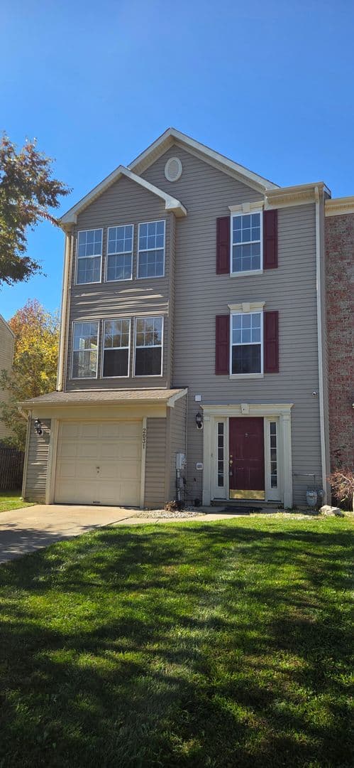 Clementon House: 2031 Broadacres DR