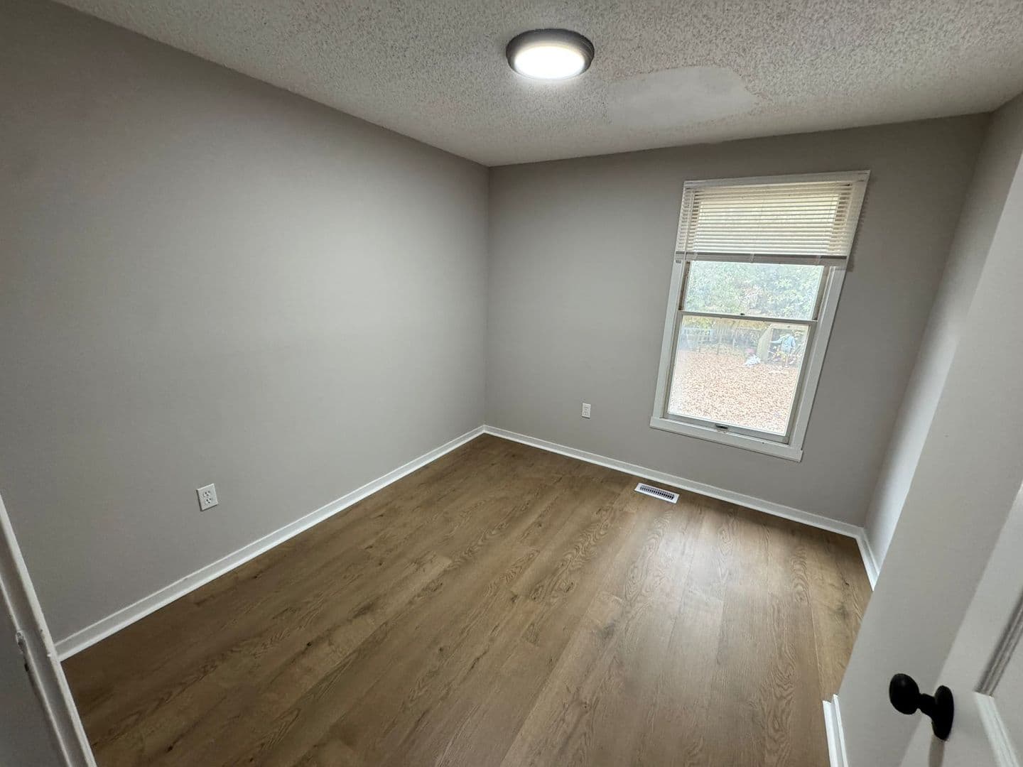 New Jersey Townhome: 181 Logan St