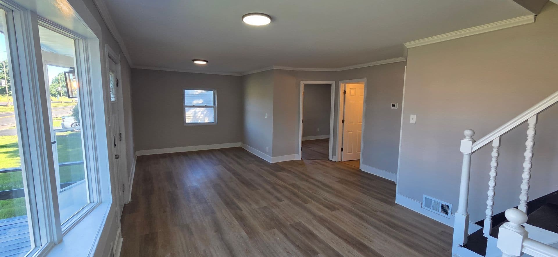 Levittown House: 1019 Green Ln