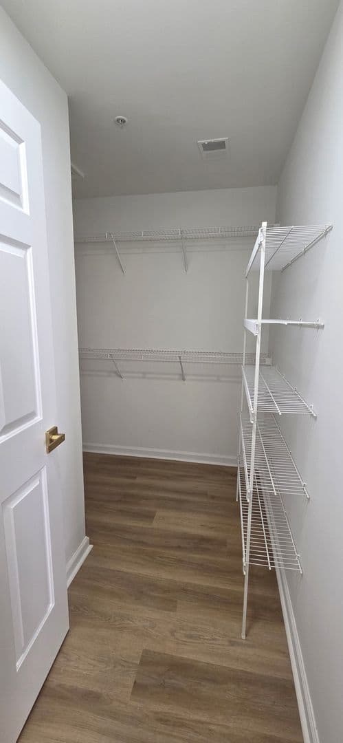 Clementon House: 2031 Broadacres DR